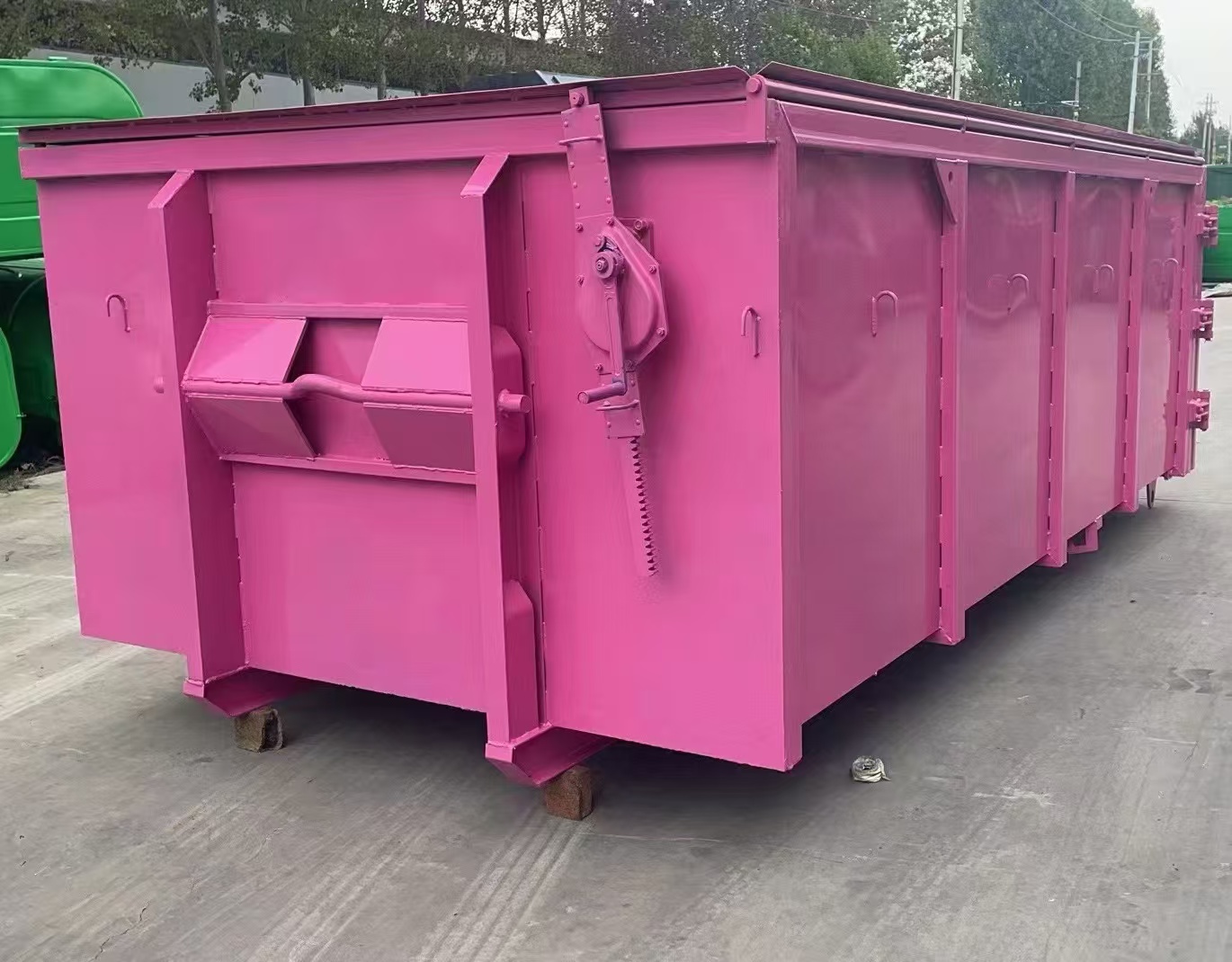 Hook lift dumpster